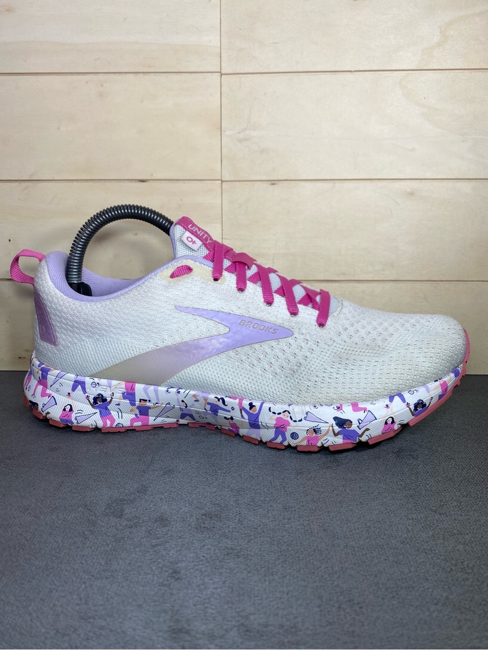 Brooks Revel 4 Unity Pink White Women's Size 8.5 Running Shoes Sneakers
